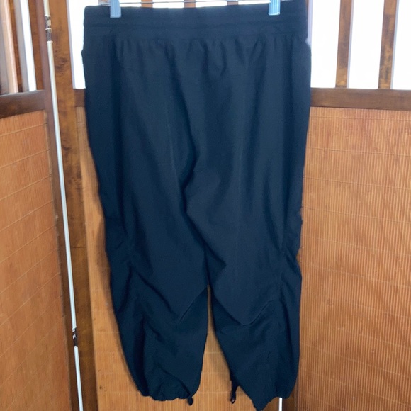 Capris‎ L - Picture 1 of 5